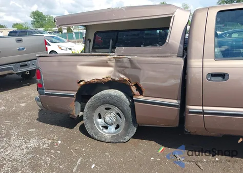 2001 Dodge Ram 1500 St/Ws из США, поврежденный, VIN 1B7HC16X11S227370